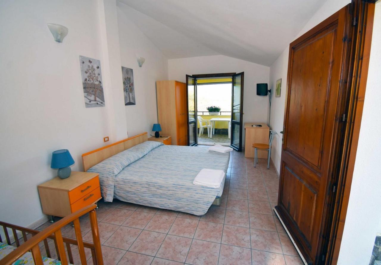 La Corte Degli Ulivi 카데두 외부 사진